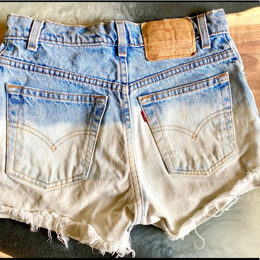 Levi Denim Cutoff Shorts (Jr. Size 2)